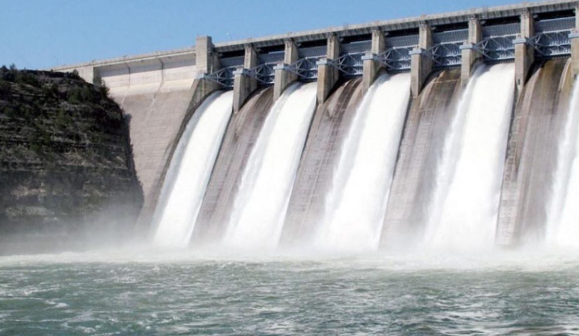 ارتفاع المخزون المائي بسدود المغرب إلى 69.5%