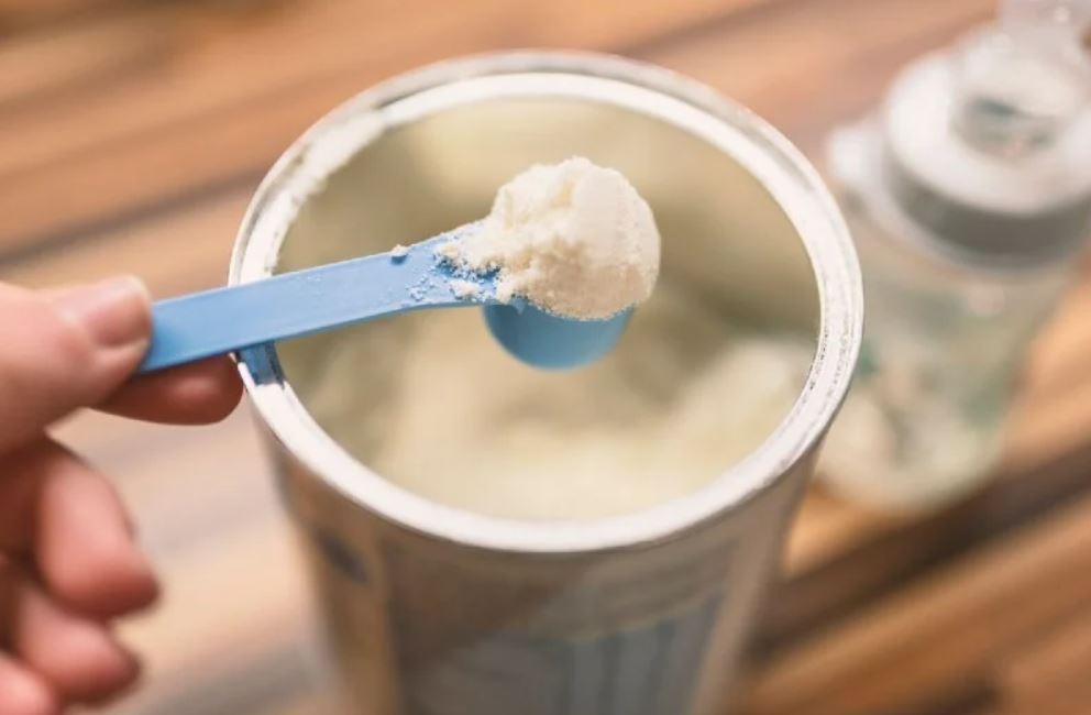 أونسا: حجز وإتلاف دفعات حليب الرضع الملوث 