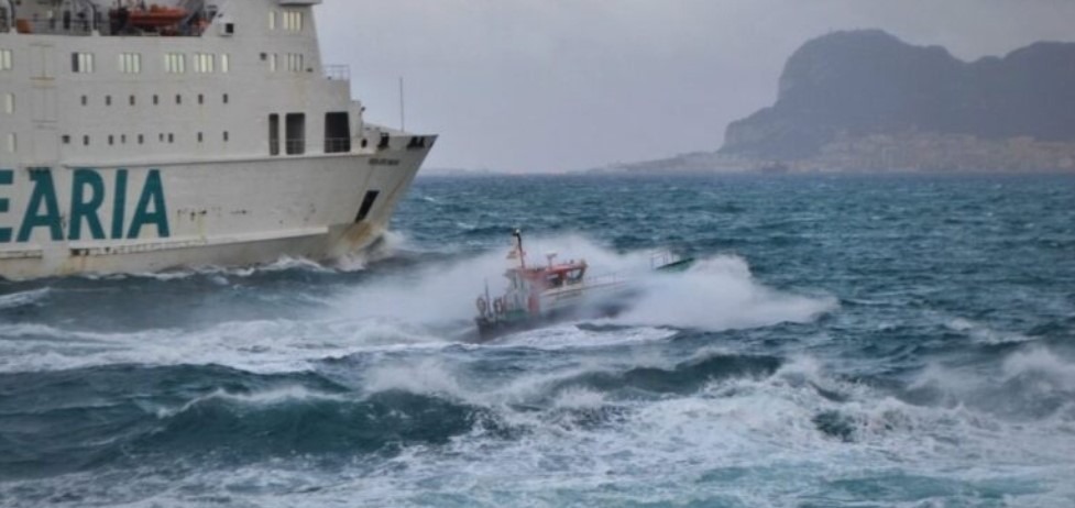 استئناف تدريجي للملاحة البحرية بمضيق جبل طارق