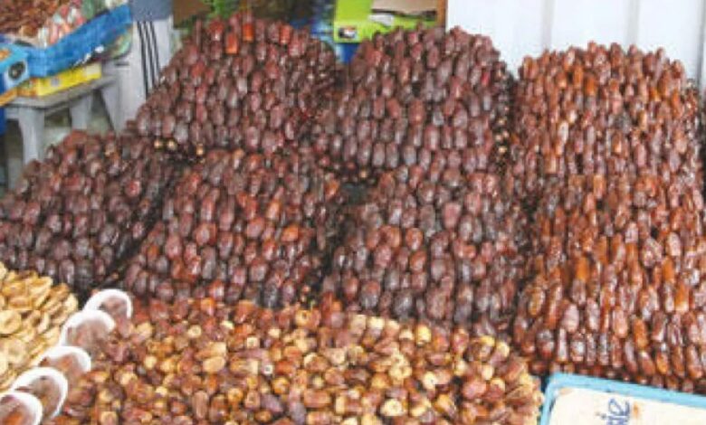 تراخيص استيراد مؤقتة لتموين سوق التمور في رمضان