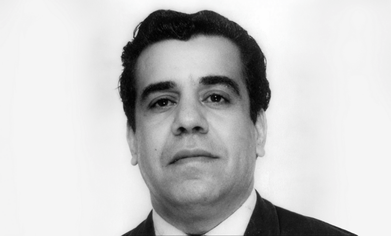 وفاة الدبلوماسي والإعلامي مصطفى سلموني زرهوني