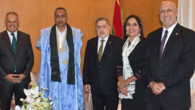 الداخلة تستقبل وفداً أمريكياً لبحث فرص الاستثمار بالجهة