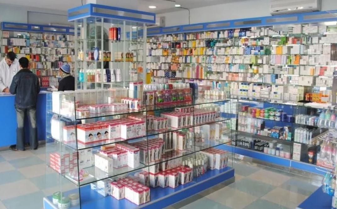 تحرير رأسمال الصيدليات بين المنافسة وحماية المواطن