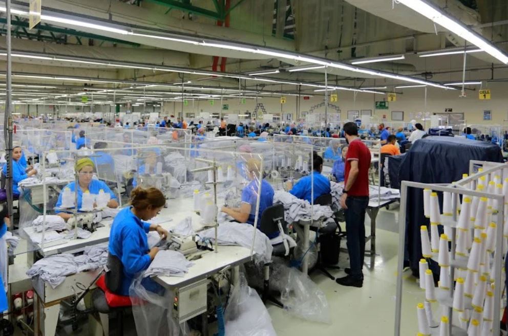 رغم تراجع الطلب.. صادرات النسيج المغربي إلى أوروبا تستقر عند 2,72 مليار أورو