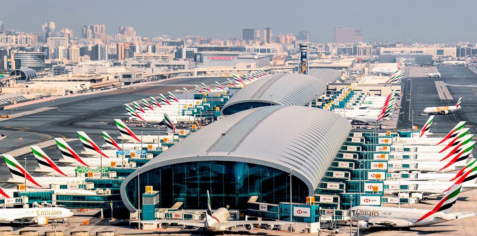 مطار دبي الدولي يستأنف رحلاته تدريجياً