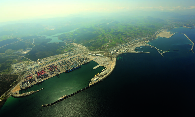 طنجة المتوسط في المرتبة 17 عالمياً ضمن أكبر موانئ الحاويات