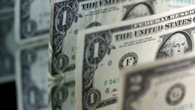 صعود قوي للدولار مع اقتراب النفط من 120 دولاراً