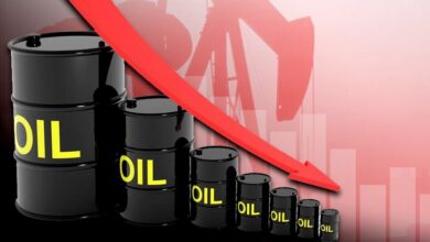 هبوط حاد لأسعار النفط بعد إعلان ترامب تأجيل الضربات على إيران