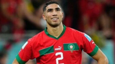 أشرف حكيمي يعلن دعمه الكامل لمدرب المنتخب محمد وهبي