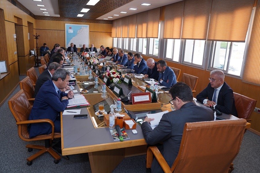 مكتب السكك الحديدية يحقق أداءً مالياً استثنائياً في 2025