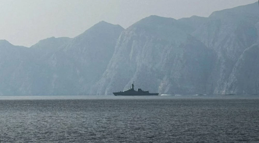 إيران تعلن فتح مضيق هرمز بالكامل