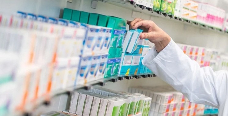نقابات الصيادلة تطالب الحكومة بموقف حاسم حول فتح رأسمال الصيدليات