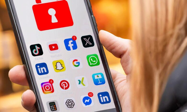 اليونان تمنع وسائل التواصل الاجتماعي عن المراهقين