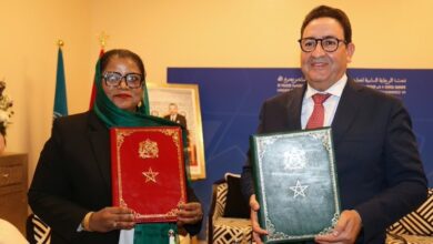 المغرب وجزر القمر يعززان تعاونهما في مجال الطيران المدني