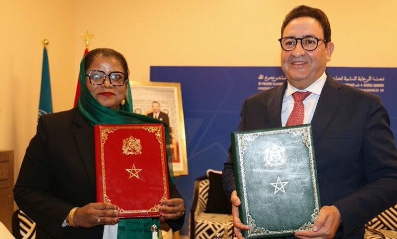 المغرب وجزر القمر يعززان تعاونهما في مجال الطيران المدني