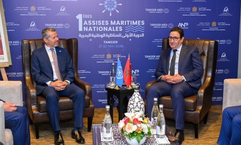 قيوح ودومينغيز يبحثان تحديث القطاع البحري وتعزيز الاستدامة البيئية