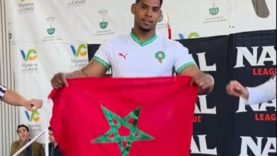 رشيد حنمة يحوّل مصارعة الذراعين إلى ظاهرة رقمية مغربية