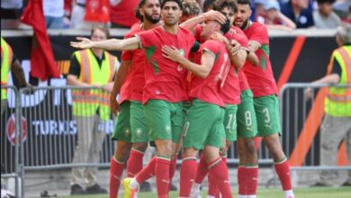 المنتخب المغربي يواجه اسكتلندا بعين على الدور المقبل