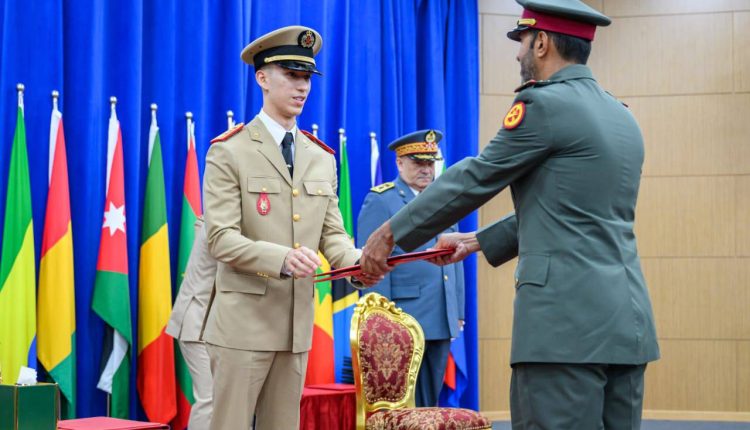الأمير مولاي الحسن يترأس حفل تخرج فوجي الدفاع والأركان بالقنيطرة