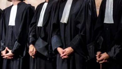 المحامون يقررون مواصلة الإضراب رغم دخول القانون الجديد حيز التنفيذ