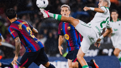 الزابيري يهز شباك برشلونة رغم سقوط راسينغ بسباعية
