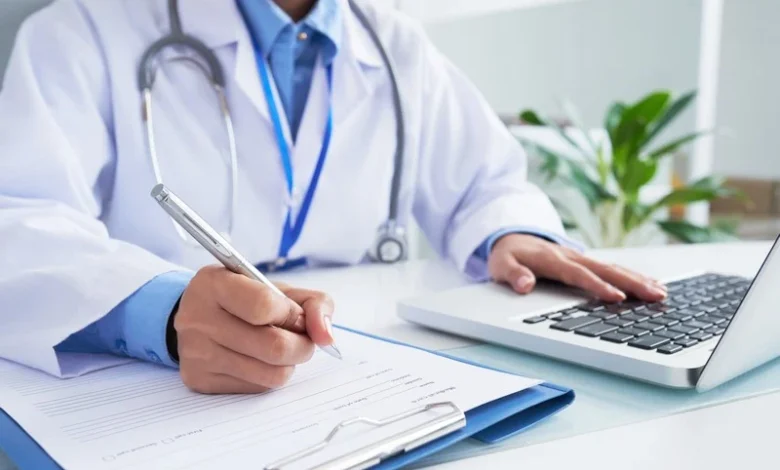 دعوة لإدراج الاستشارات الطبية عن بعد ضمن تعويضات التأمين