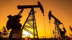 برنت يتجاوز 103 دولارات مع تجدد مخاوف التصعيد