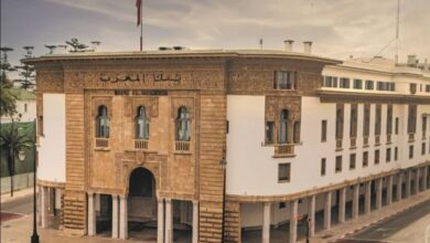 بنك المغرب يسجل تسارع الأداء الإلكتروني وارتفاعاً قياسياً للنقد