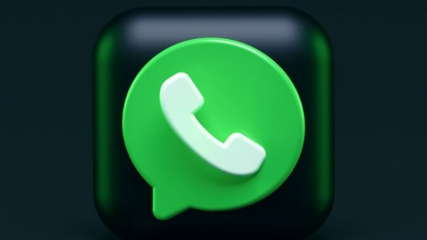 تطبيق مزيف ينتحل اسم "واتساب" يتجاوز 500 ألف تنزيل